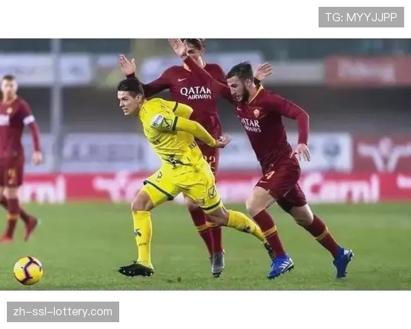 奥萨苏纳与阿尔梅里亚半场互交白卷，场面胶着